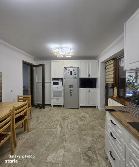 Casă cu 4 camere în Cihei