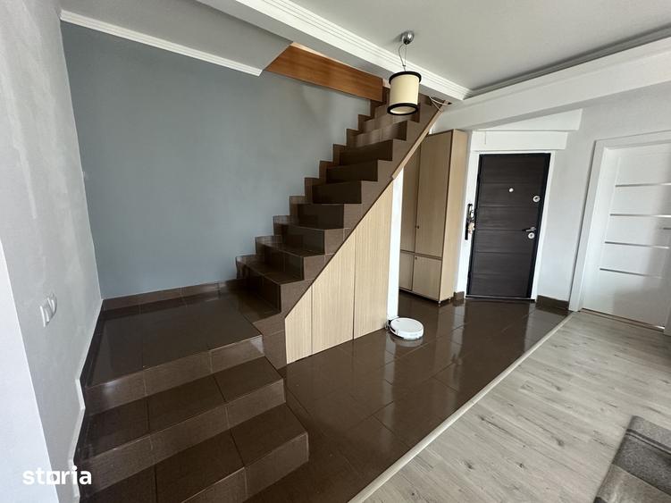 Apartament cu 4 camere în Florești