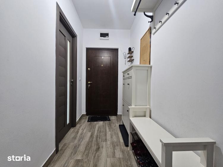 Apartament cu 3 camere semidecomandat în Gara de Nord