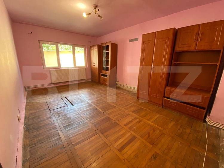 Apartament cu 3 camere semidecomandat, mobilat în Baciu