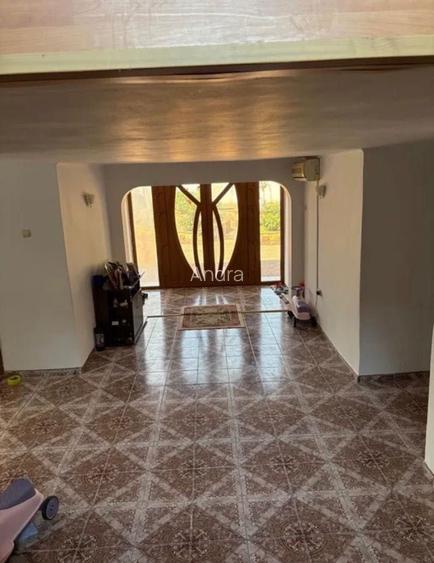 Casa spatioasa 400 mp | Teren 1200 mp | 7 Dormitoare | Focsani - Mandresti Munteni (Ideala Locuinta sau Oportunitate Business / Pensiune)