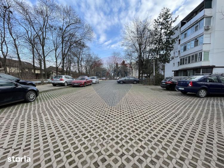 Apartament cu 3 camere semidecomandat în Nord