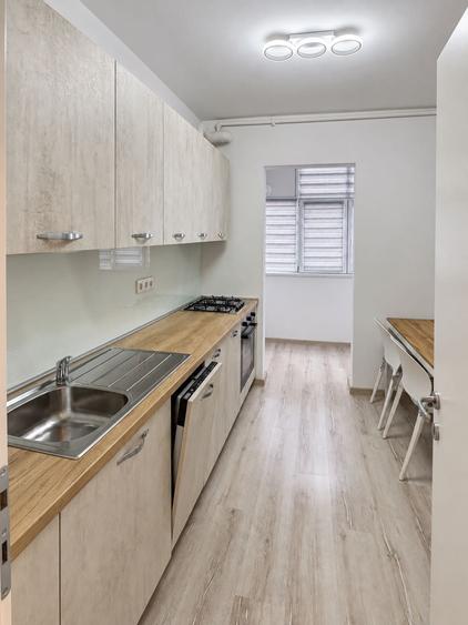 Apartament cu 2 camere decomandat în Vasile Aaron