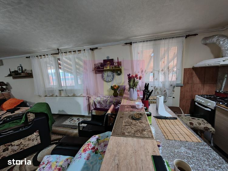 Casă cu 3 camere cu Teren 320 Mp în Colibași