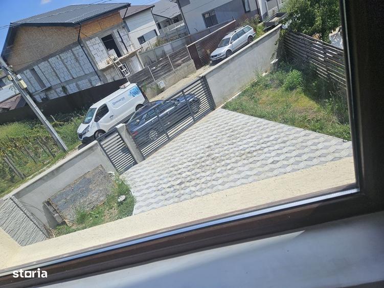 Casă cu 4 camere în Dragomirești-Deal
