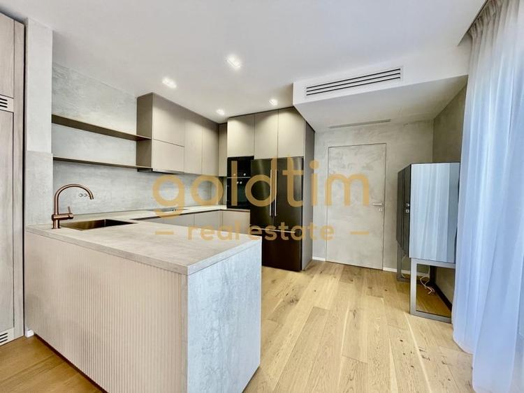 Apartament cu 4 camere nedecomandat, mobilat în Aviatorilor