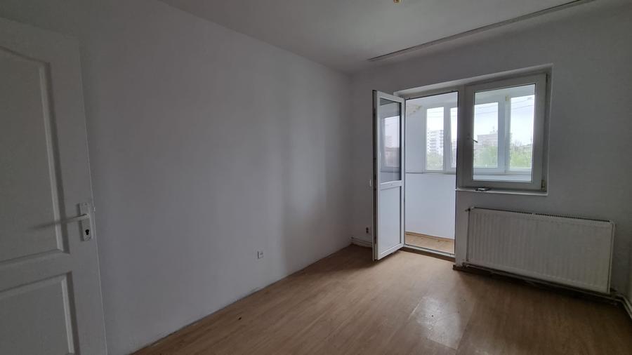 Apartament cu 2 camere decomandat în Micro 14