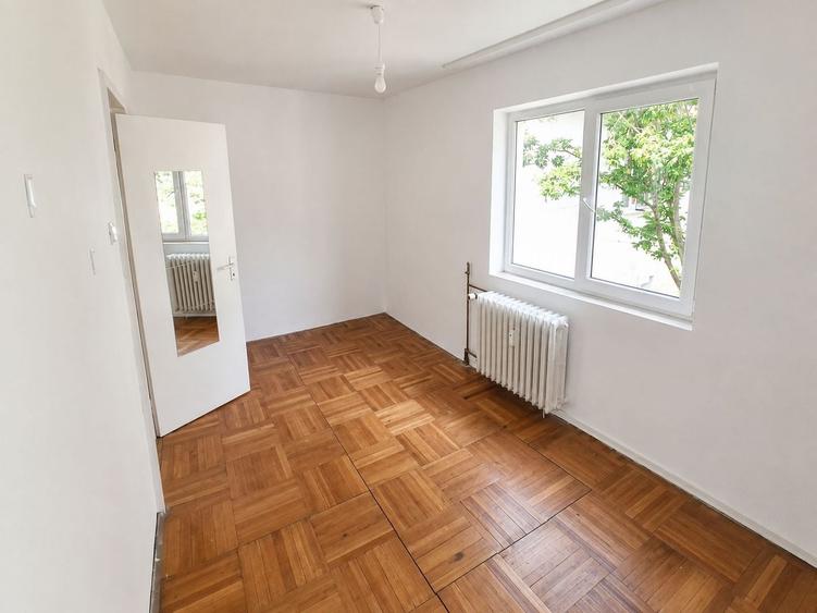Apartament cu 3 camere semidecomandat în Șagului