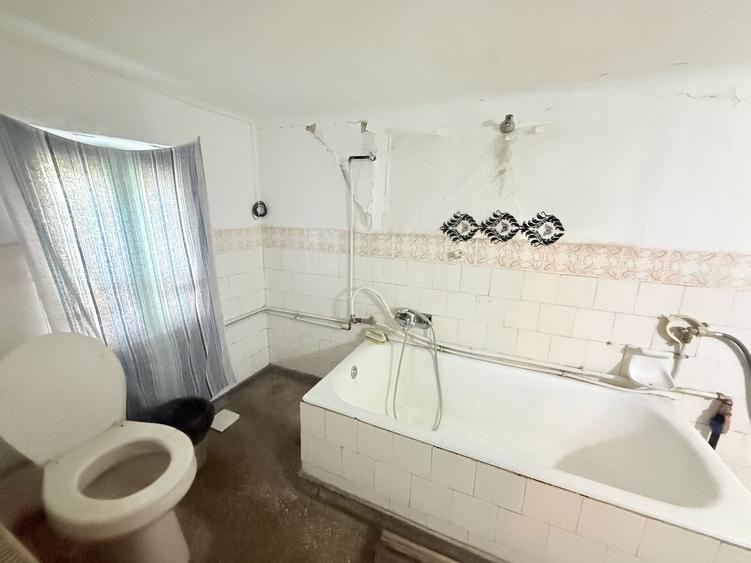 Casă individuală cu 4 camere cu Canalizare în Brebu Mânăstirei