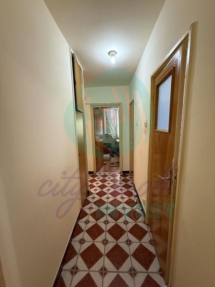 Apartament cu 3 camere semidecomandat în Vatra Luminoasă