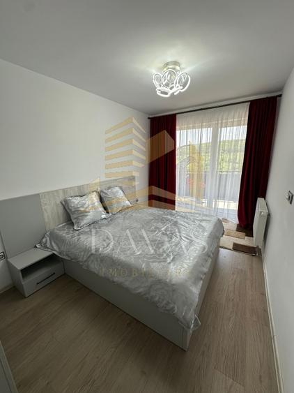 Apartament cu 3 camere semidecomandat, mobilat în Sopor