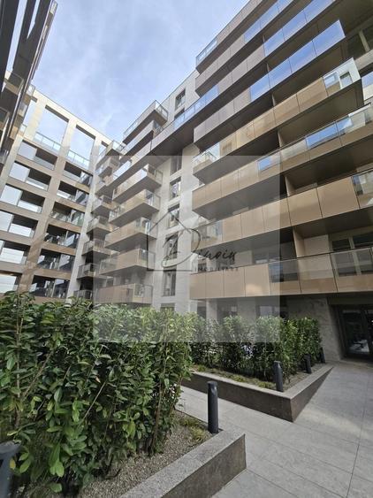 Apartament cu 4 camere decomandat, mobilat în Central