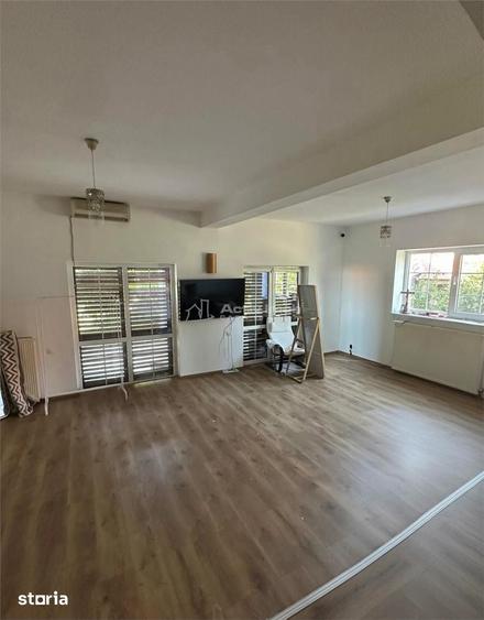 Casă cu 3 camere cu Teren 2000 Mp în Central