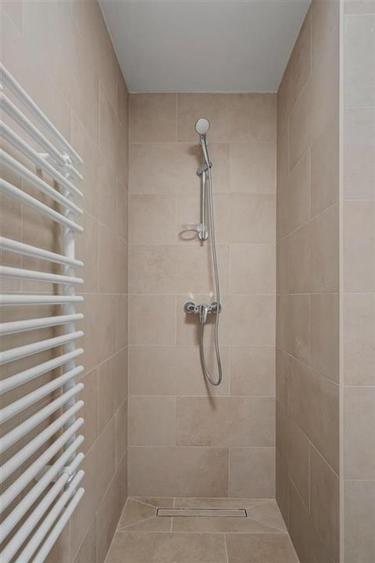 Apartament cu 3 camere decomandat, mobilat în Berceni
