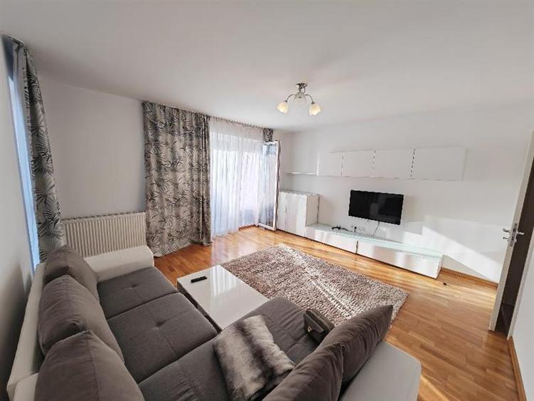 Apartament cu 2 camere decomandat, mobilat în Avantgarden