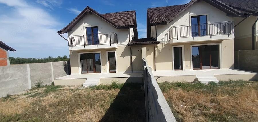 Casă cu Teren 657 Mp în Covaci