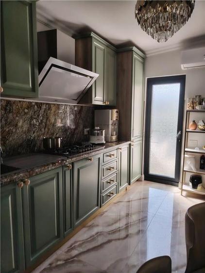 Vila 5 camere Tunari - 9