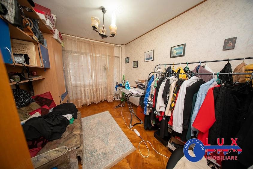 Apartament cu 3 camere decomandat în Babadag