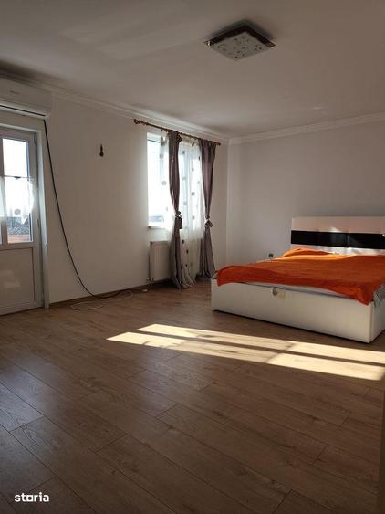 Casă cu 4 camere cu Teren 560 Mp în Joița
