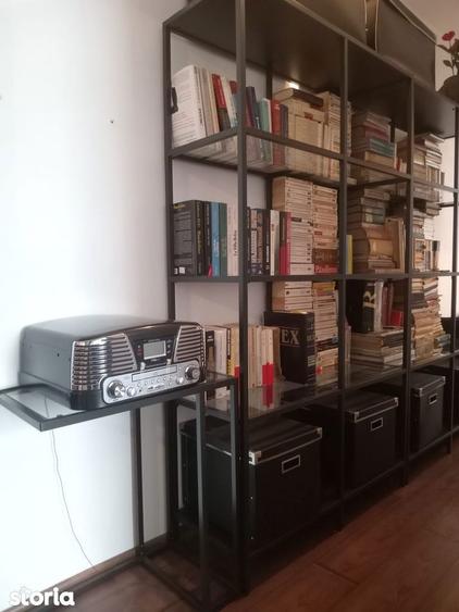 Apartament cu 3 camere semidecomandat, mobilat în Titan