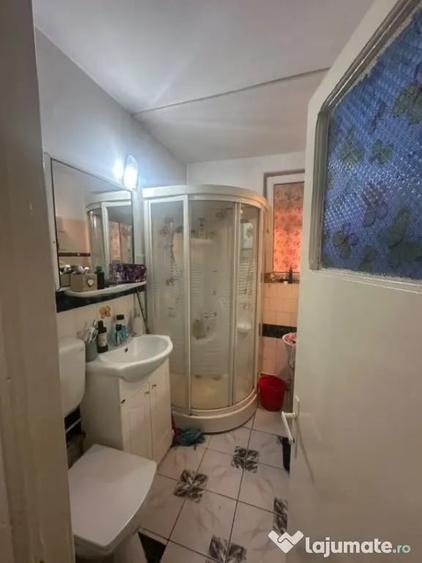 Apartament cu 2 camere decomandat în Titulescu