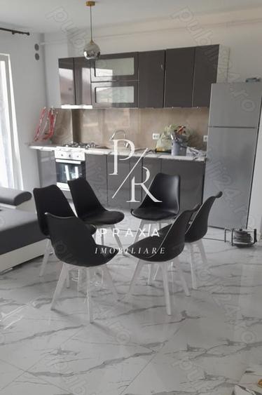Apartament cu 3 camere semidecomandat, mobilat în Florești