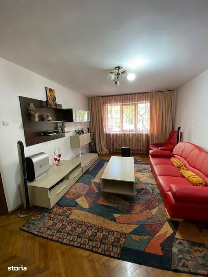 Apartament cu 2 camere decomandat în Craiovița Nouă