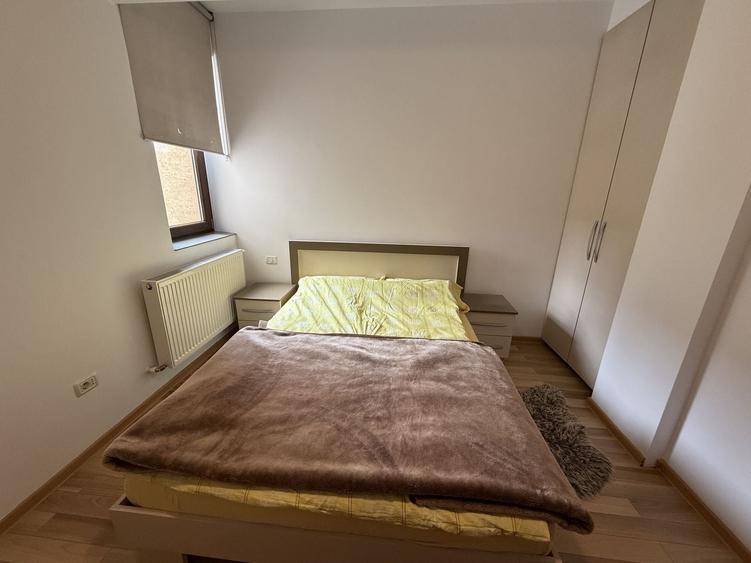 Apartament cu 2 camere semidecomandat, mobilat în Central