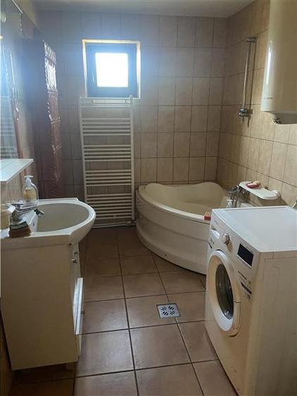 Casă individuală cu 3 camere cu Canalizare în Hângulești