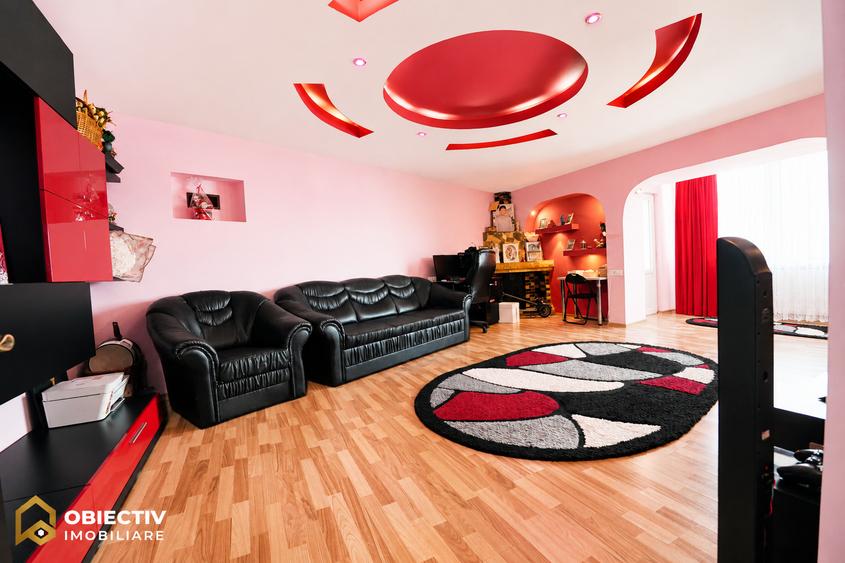 Apartament cu 3 camere decomandat în 1 Mai
