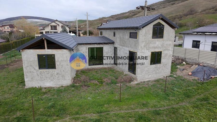 Casă cu 4 camere cu Teren 789 Mp în Vest