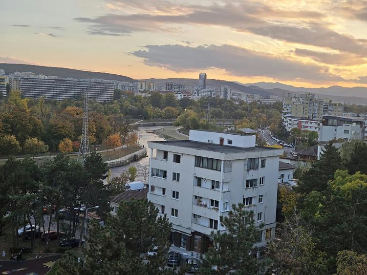Apartament cu 2 camere semidecomandat, mobilat în Grigorescu