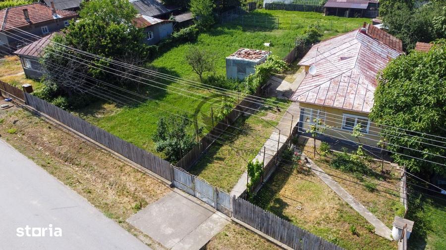Casă cu 4 camere cu Teren 1117 Mp în Puchenii Mari