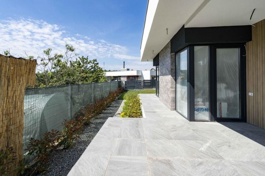 Duplex cu 4 camere cu Teren 400 Mp în Dealuri Oradea