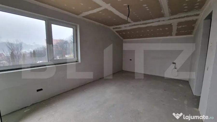 Casă cu 4 camere cu Teren 319 Mp în Stolna