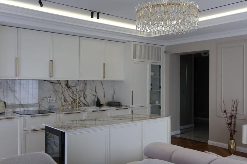 Apartament cu 3 camere decomandat, mobilat în Copou