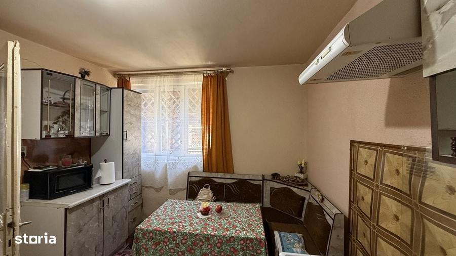 Casa din zidarie, cu teren 505 mp, zona BTT - 8
