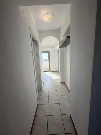 Apartament cu 3 camere decomandat, mobilat în Dorobanților