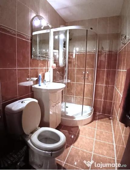 Apartament cu 4 camere semidecomandat în George Enescu