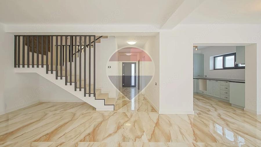 Casă cu 5 camere cu Teren 350 Mp în Bunloc