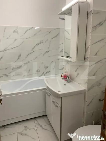 Apartament cu 2 camere semidecomandat în Dâmbovița