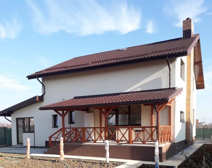 Casă cu 5 camere cu Teren 521 Mp în Balotești