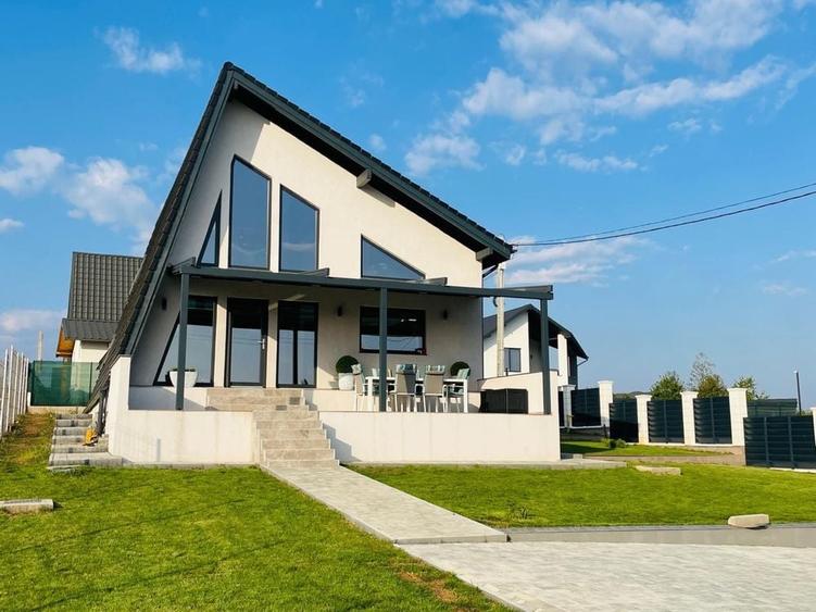 Casă cu 3 camere în Păulești