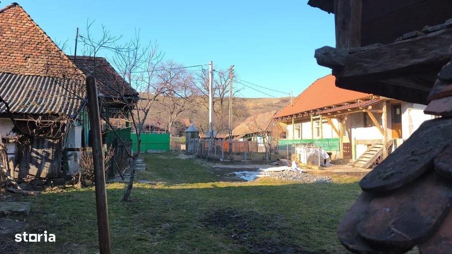 Casă cu 4 camere în Șilea Nirajului