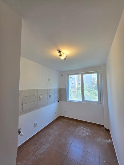 Apartament cu 2 camere decomandat în Colentina