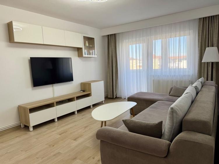Apartament cu 3 camere decomandat în Ștrand