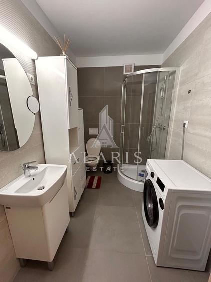 Apartament cu 3 camere decomandat, mobilat în Torontalului