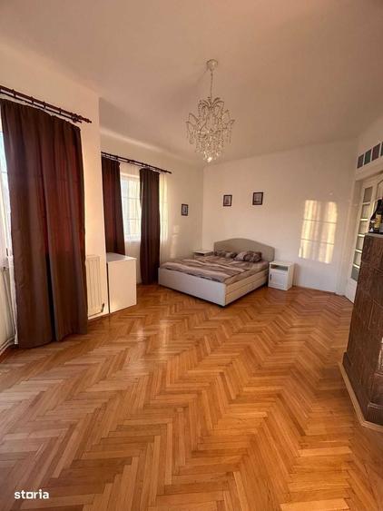 Peninsula 3 camere 84 mp pret 160.000 euro - 1