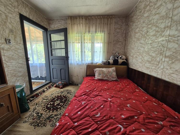 Casă cu 9 camere cu Teren 427 Mp în Central