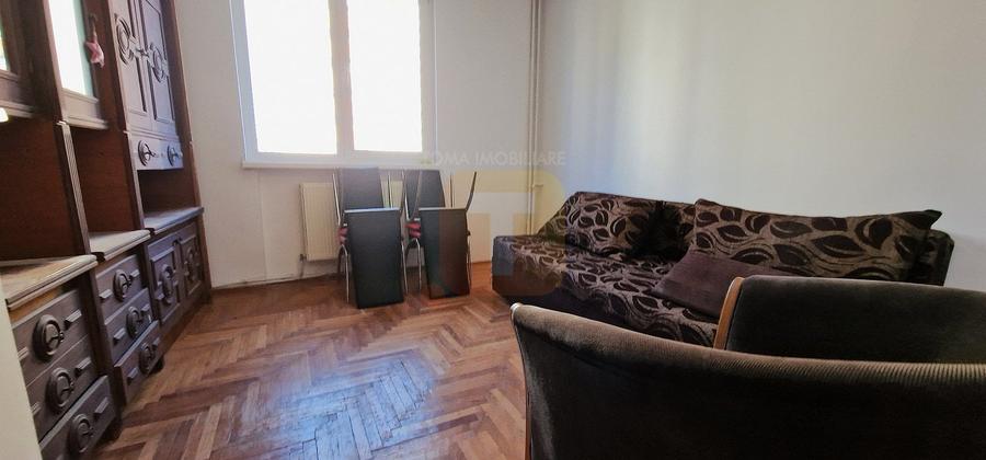 Apartament cu 3 camere decomandat în Calea Romanului